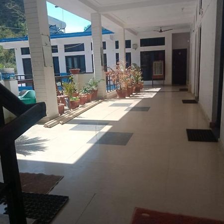 Appartamento Vamoose Srishty Choice Rudraprayāg Esterno foto